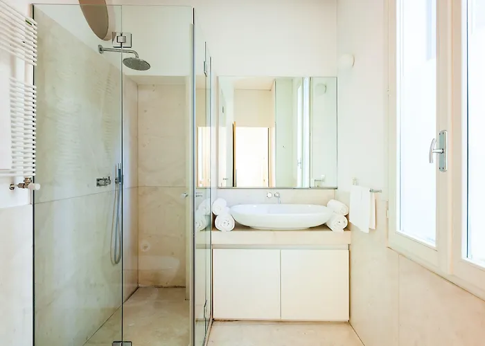 Easyhomes - Piola Bazzini Milaan