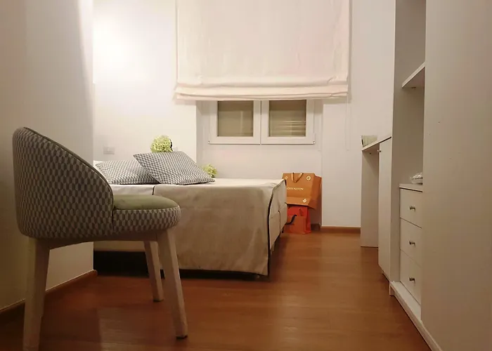 Flowers בית הארחה 3*