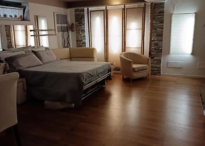 Taverna Zen アパート