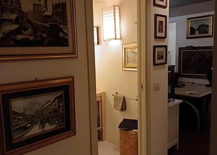 アパート Taverna Zen ミラノ