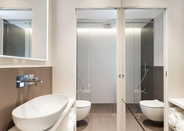 Easyhomes-duomo & アパート *