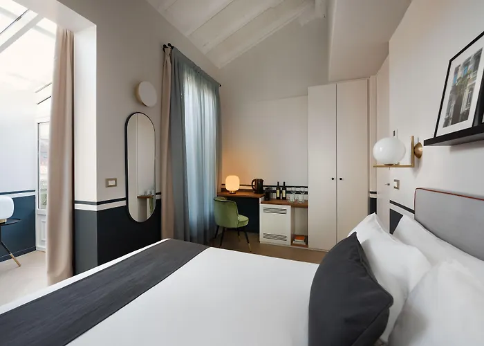 Velvet Grey Boutique Hotel 3*