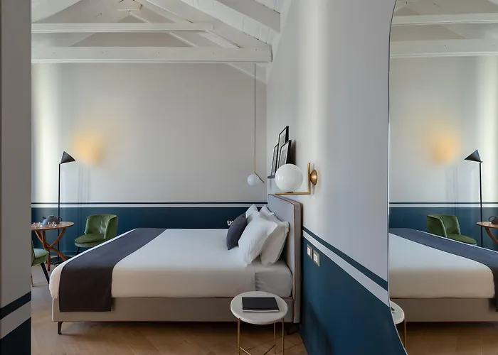 Velvet Grey Boutique 3*