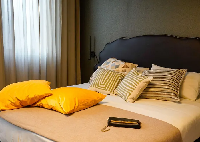 Bob W Ticinese 4* Milano