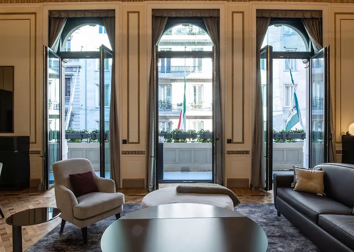 Отель Palazzo Touring Club Milan, A Radisson Collection 5*