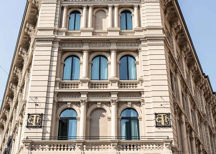 Отель Palazzo Touring Club Milan, A Radisson Collection Милан