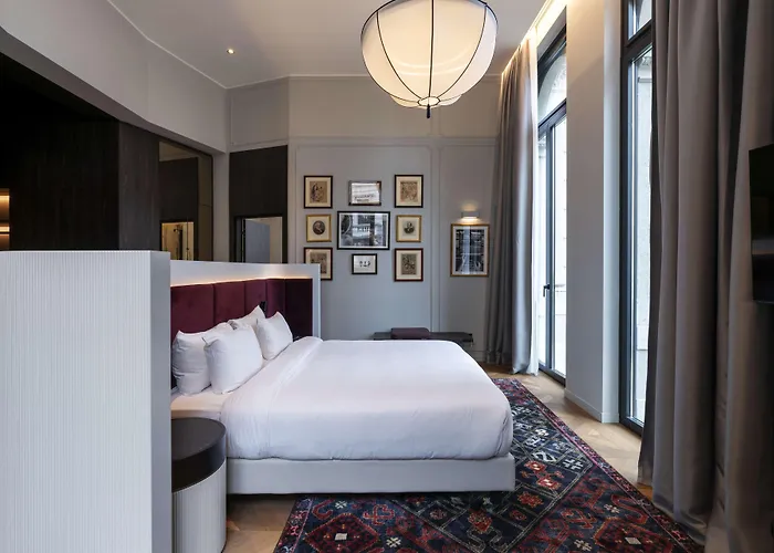 Отель Palazzo Touring Club Milan, A Radisson Collection