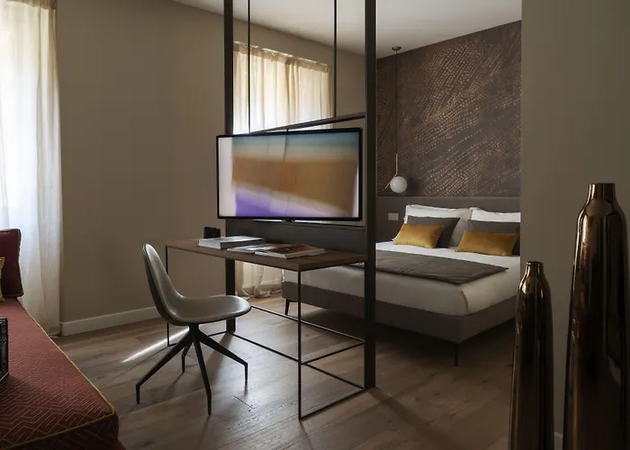 Della Spiga By Brera