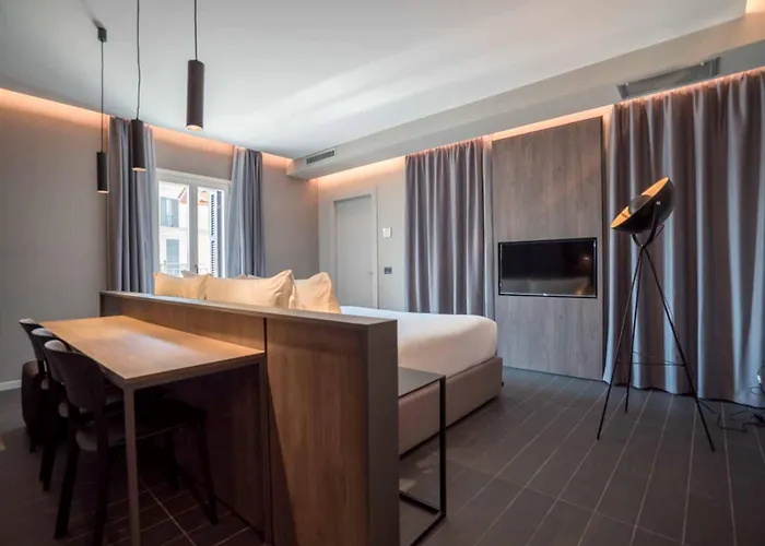 Be Mate Via Tivoli * Милан