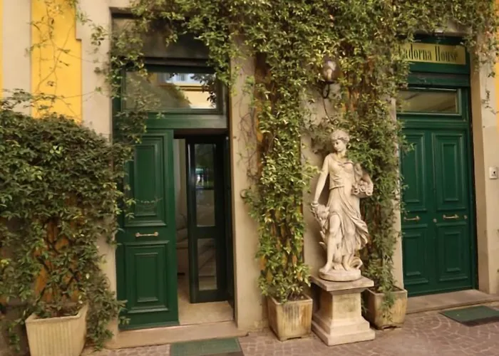 Imhome - Cadorna House 게스트하우스 밀라노