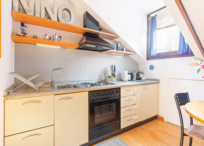 Guesthost - Piazza Risorgimento Cosy * Milan