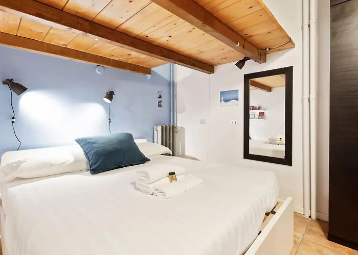 Appartement Guesthost - Cosy Nest Isola District Heart *