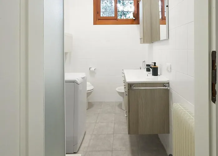 Flat Number 11 דירה