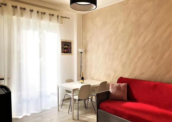 Appartement Lovely 2 With Small Garden Milaan