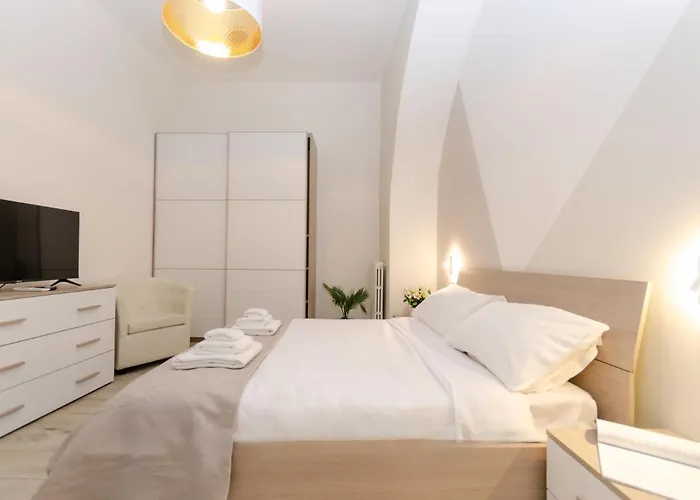 Vivimihome - Duomo Cioffi House * Milán