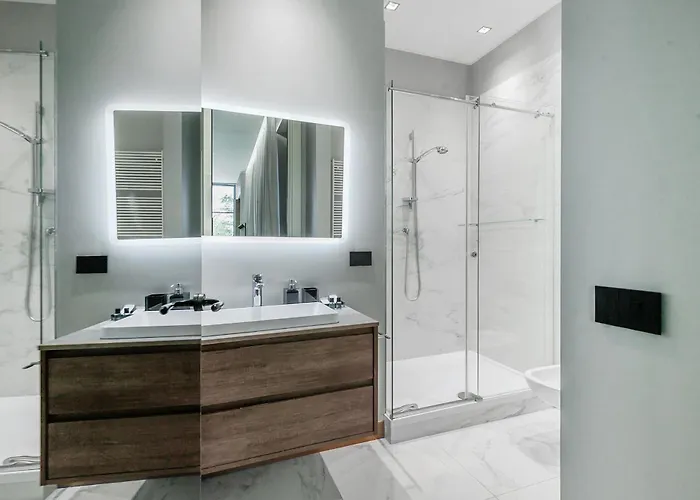 San Babila Executive - Discover The Historic Centre Of דירה *