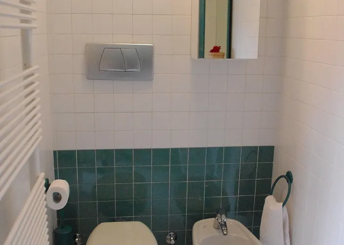 לינה וארוחת בוקר Teodora