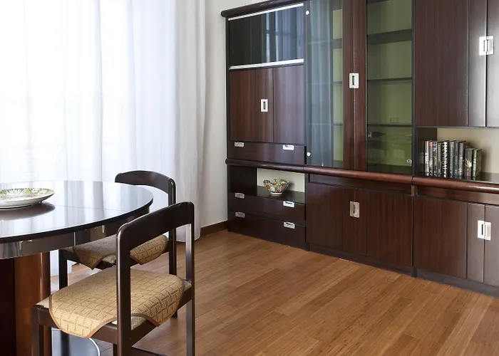 Italianway Easy - Piazza Firenze 4 *