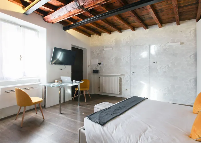 Heart Duomo Colonne * מילאנו