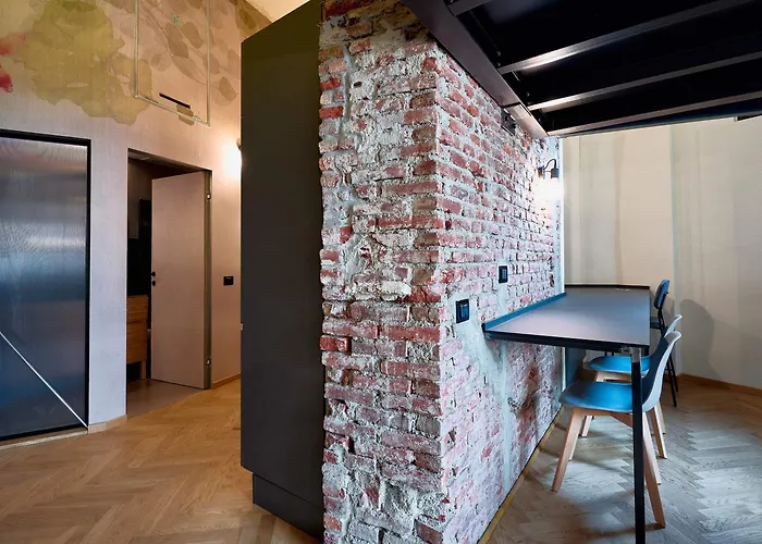 Isola Stylish Loft In アパート