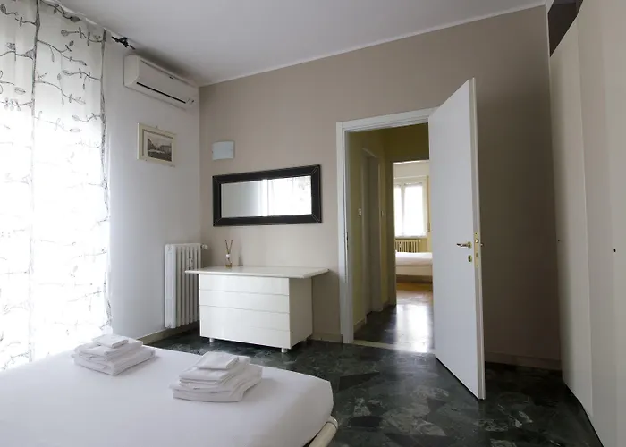 Italianway Easy - Bonnet 5 * מילאנו