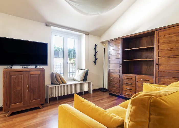Apartament Easyhomes Duomo View Mediolan