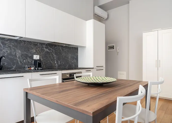 Easyhomes - Botta Apartment *