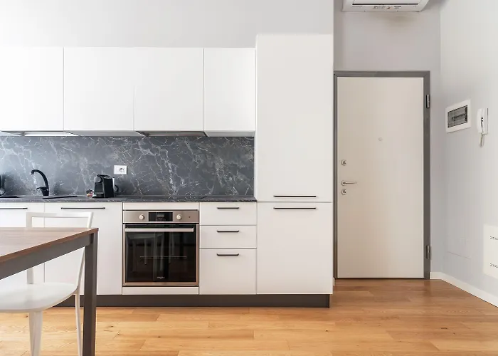 Easyhomes - Botta * Milan