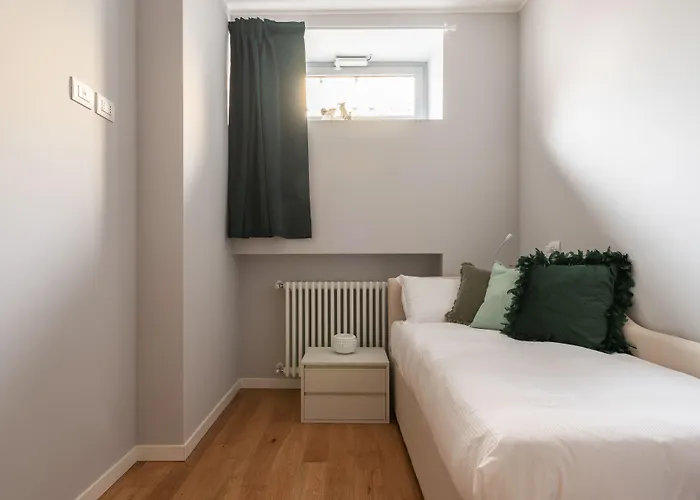 Easyhomes - Botta * Milan