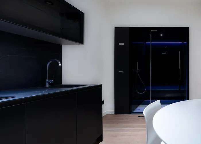 Sant'ambrogio Apartments, Reception H24 *