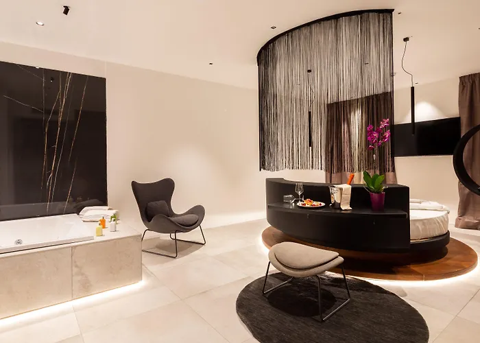 The Corner Duomo Otel 4*