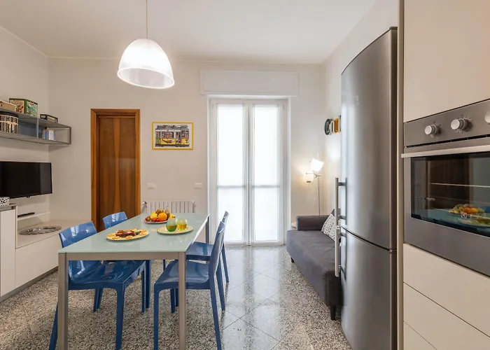 Bnbutler - Stromboli, 22 - Ampio, Luminoso Ed Elegante Milan