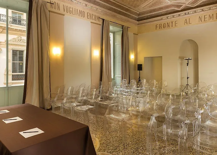 The Glamore Duomo 5* ميلان