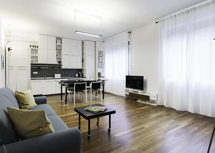 Italianway Easy - Piceno 44 * Милан