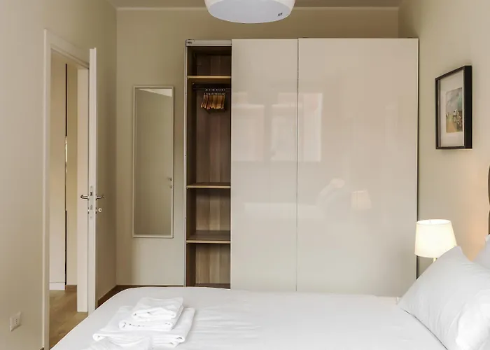 Italianway-bergonzoli Place Milán