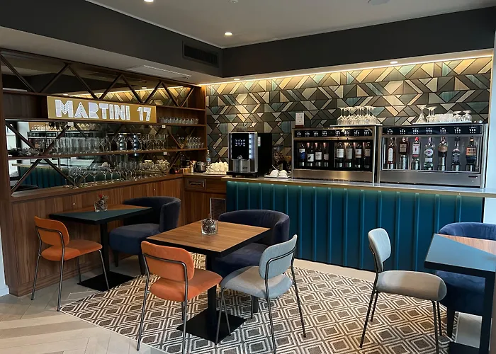 מלון Boutique Martini 17