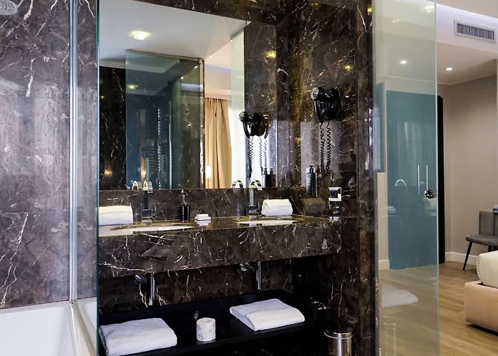 The Unique Отель 4*