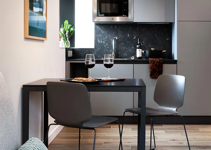 Co99 Art Building 4*