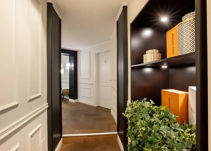 Daplace - Corso Monforte 4*