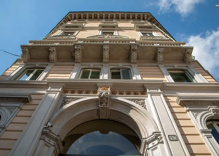 Daplace - Corso Monforte Penzion 3*