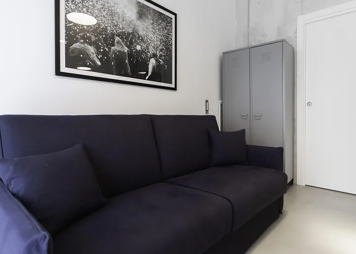 Italianway - Piazza Niccolo Tommaseo 2a Mailand