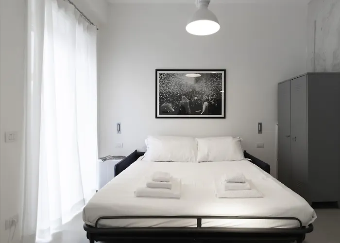 Italianway - Piazza Niccolo Tommaseo 2a Mailand