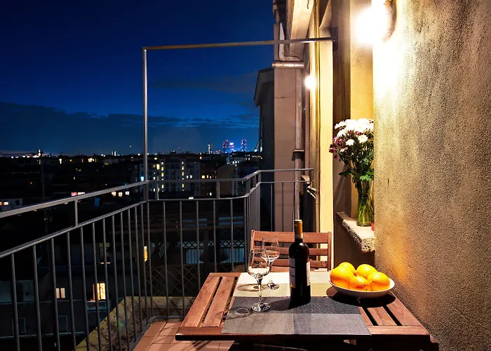 Skyline In Citta Studi A 1 Minuto Dal Metro Con Terrazzo Wi-fi E Netflix *