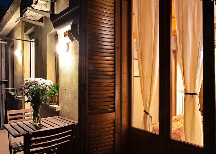 Skyline In Citta Studi A 1 Minuto Dal Metro Con Terrazzo Wi-fi E Netflix