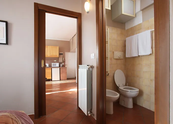 Apartament Skyline In Citta Studi A 1 Minuto Dal Metro Con Terrazzo Wi-fi E Netflix