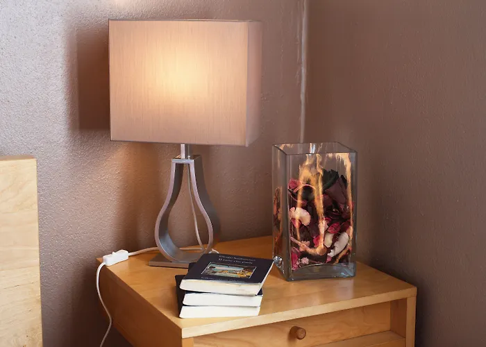 Skyline In Citta Studi A 1 Minuto Dal Metro Con Terrazzo Wi-fi E Netflix