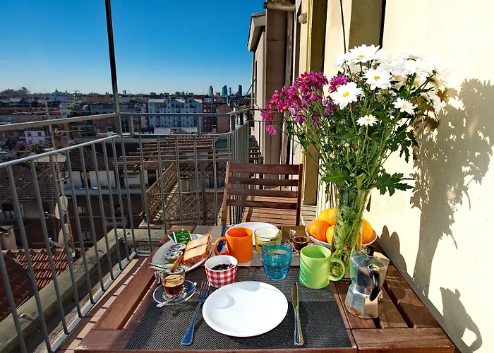 Skyline In Citta Studi A 1 Minuto Dal Metro Con Terrazzo Wi-fi E Netflix Apartament Mediolan