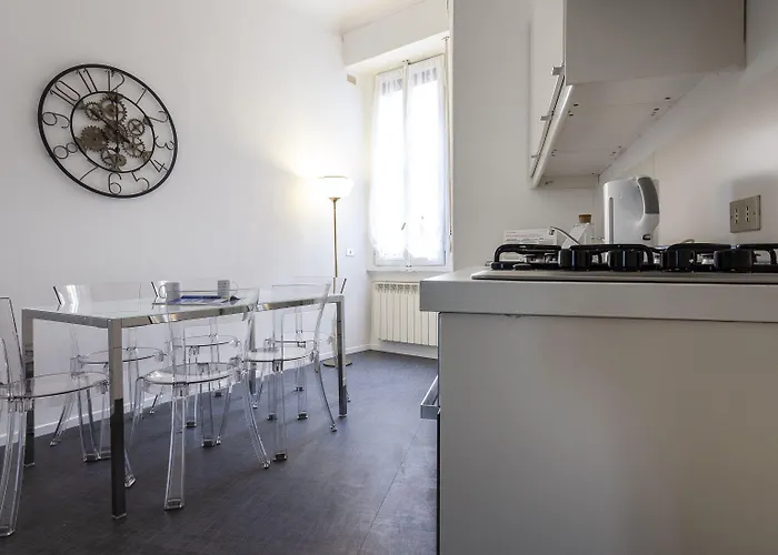 Italianway - Napo Torriani 5 * Milano