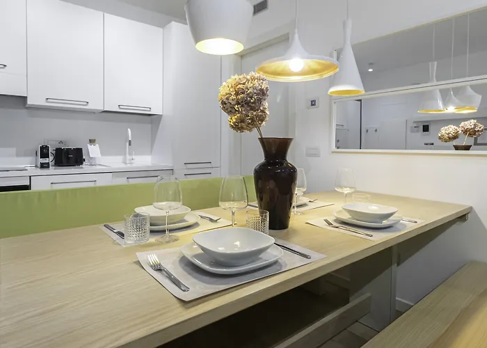 Italianway Comfort - Compagnoni 12 - Mir... Апартаменты *