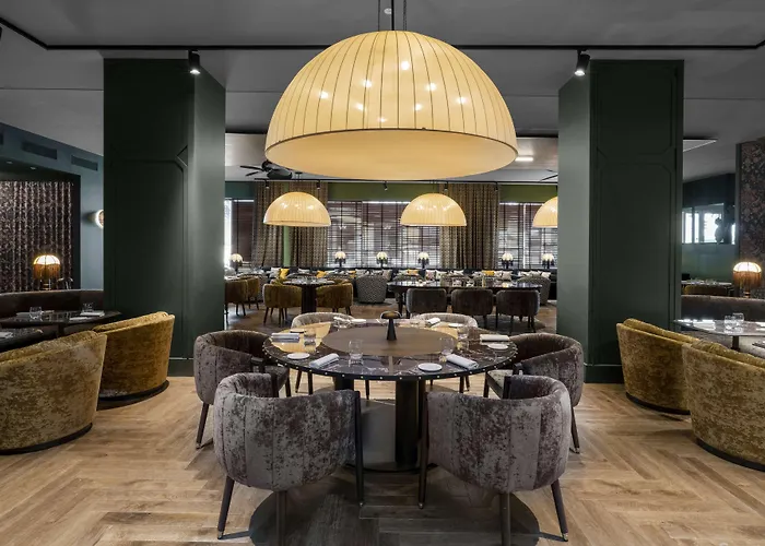 Radisson Collection Hotel, Santa Sofia Otel Milano